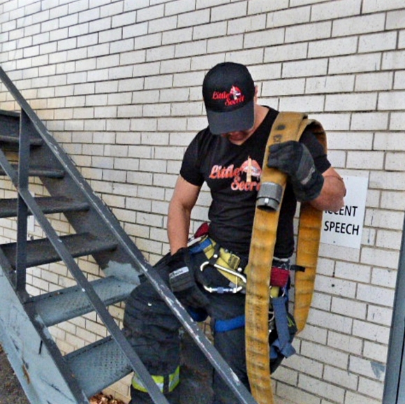 Hat - Picture 3 of 4